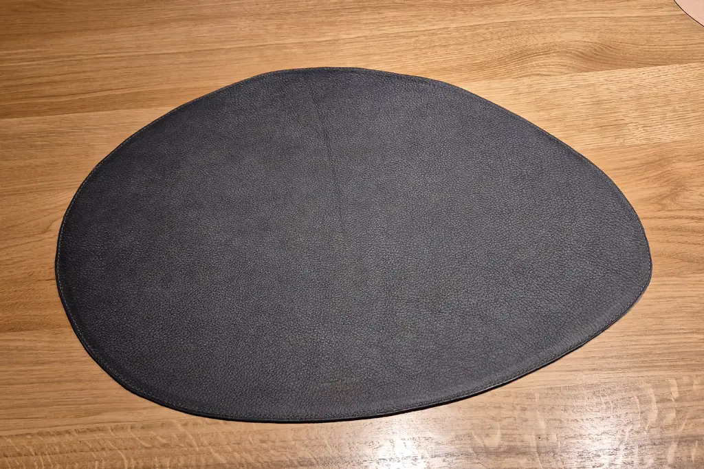 Zwartgrijs achterkant.webp